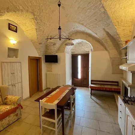 Valle D'itria Trullo Sovrano Sul Monte Villa